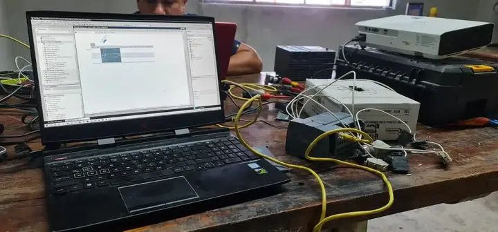Diagnóstico y servicio técnico a sistemas PLC y HMI